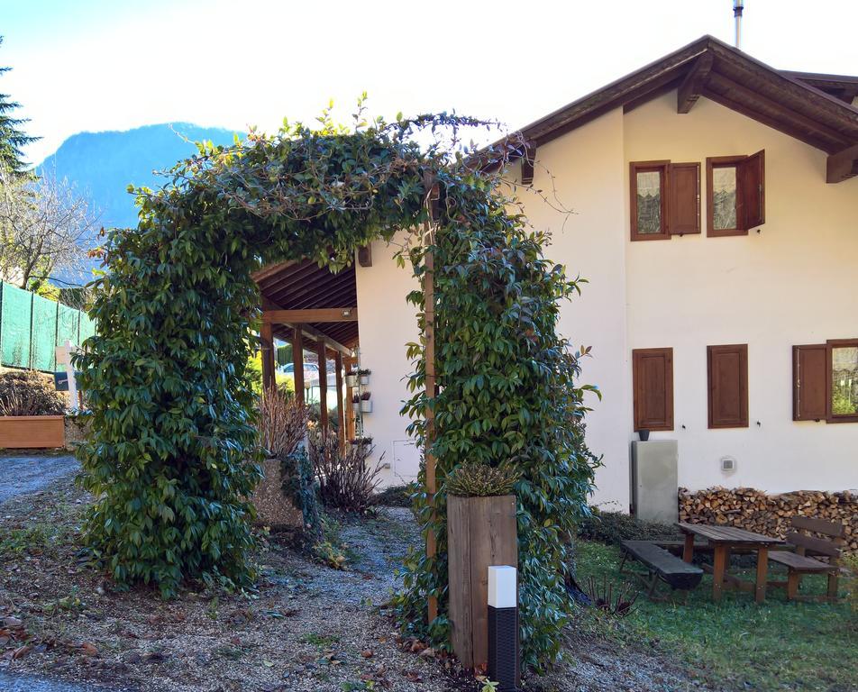 B&B White Rose Civezzano Exteriör bild